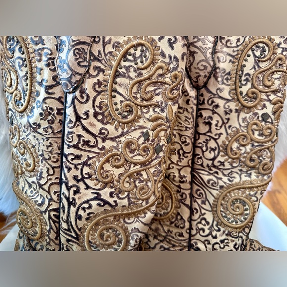 CORRAL BOOTS - BROWN FULL FLORAL EMBROIDERY SO UNUSUAL!!  Size 11!  EUC!!! - Picture 5 of 6